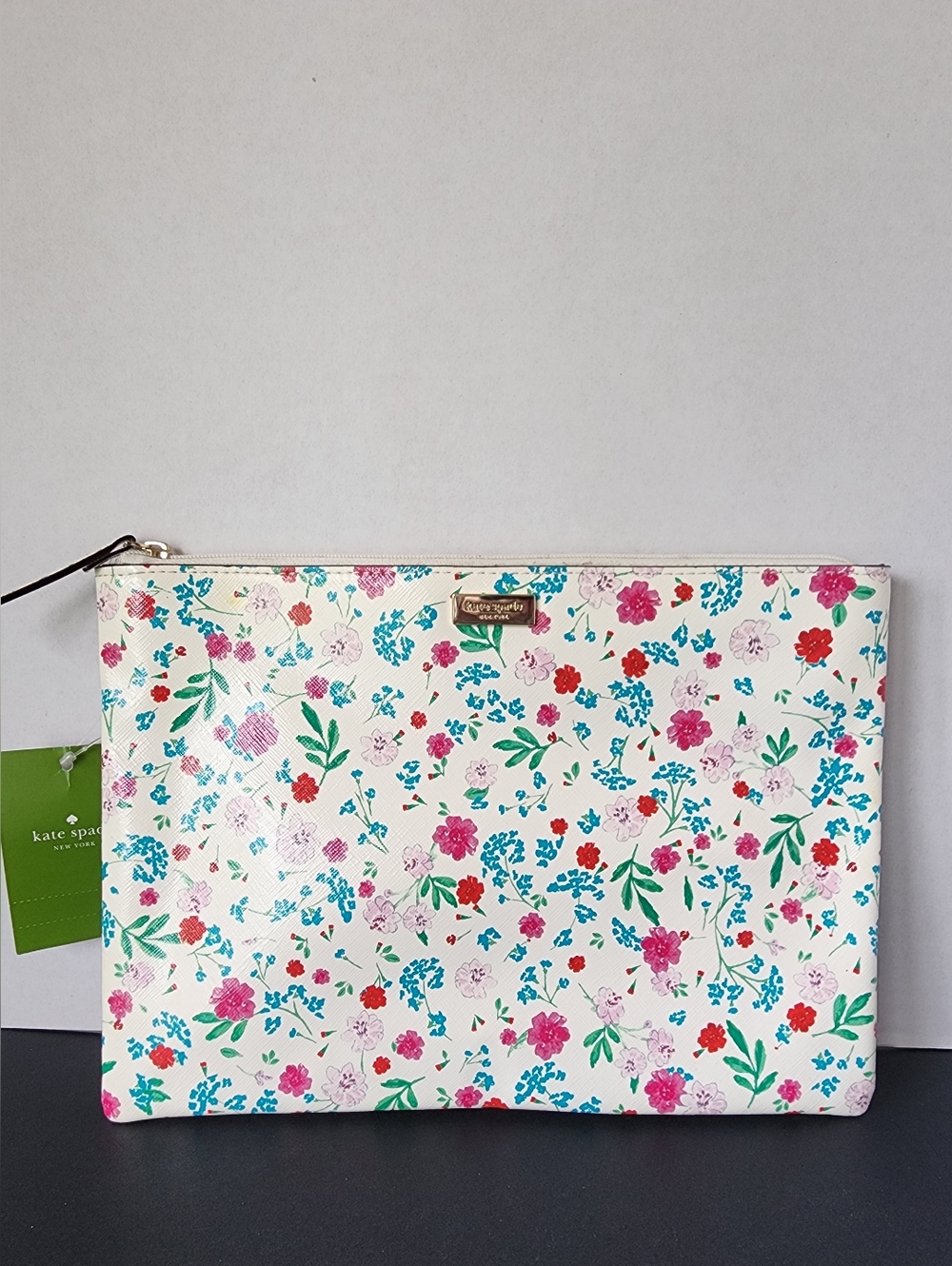 ✨️NWT✨️ Kate Spade Gia Gardner Street Floral Pouch, 2018, $89 MSRP
